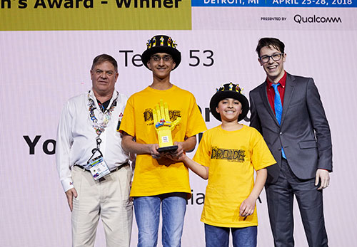 Sanjay and Arvind accept the Champion’s Award at the 2018 FIRST Championship in Detroit.
