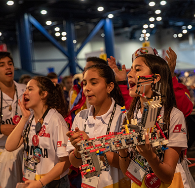 Cheering kids with a robot